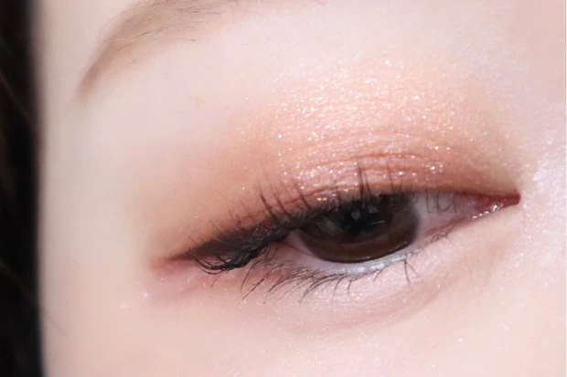 エトヴォス ミネラルクラッシィシャドー ジョイピンク イエべ