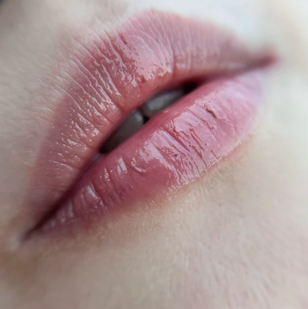 SUQQU モイスチャーグレイズリップスティック 潤茶-URUMICHA