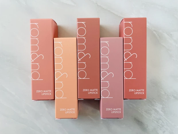 マットリップの苦手克服が出来る？大人気韓国コスメブランド【ロムアンド(rom&nd)】のゼロマットリップスティックを紹介します♪6月1日から始まるQoo10メガ割で要チェック！_3_1