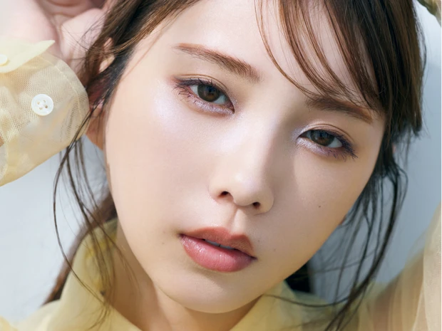 【2026年春新色で「オーロラ肌」メイク】 透明感・うるみ感のある発光美肌がトレンド！