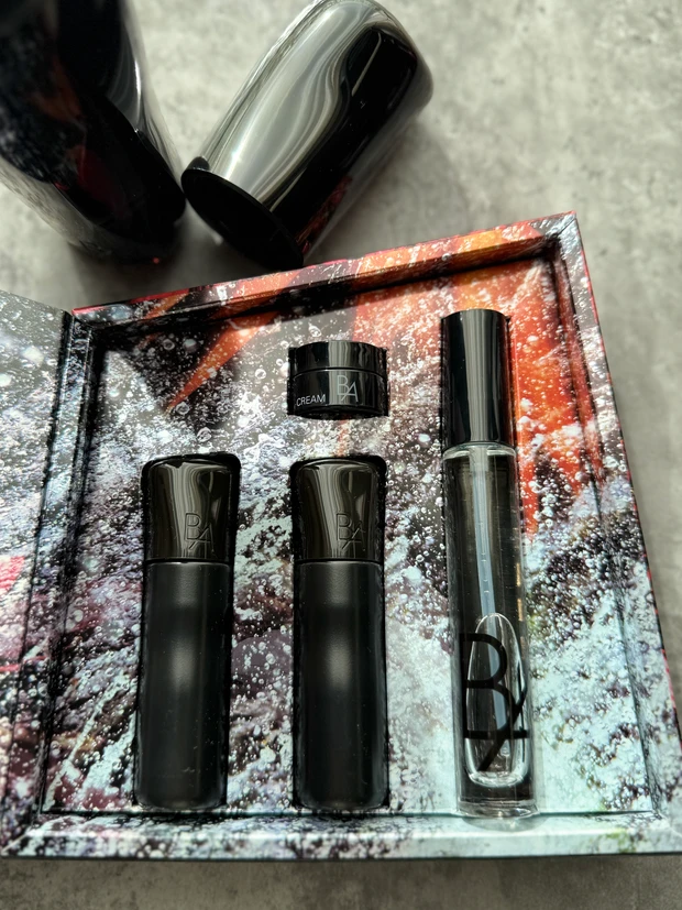 【クリスマスコフレ2025】第七世代！POLA B.A シンボリックコレクション / ローション・ミルク・クリームの下半期ベスコス受賞スキンケアシリーズ！ホリデー限定オーデコロンも【レビュー】_5