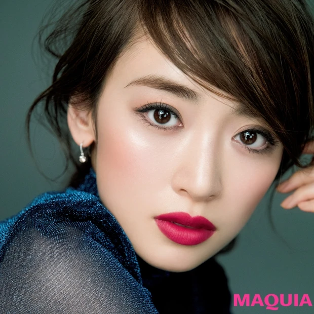 千吉良恵子さんの神ワザ小顔テク！ 仕込みチークで頬幅を狭める＆長めアイラ…