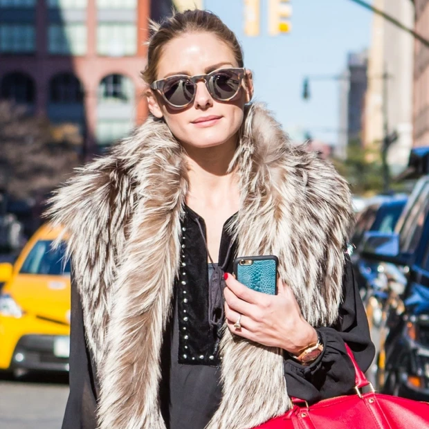 オリヴィア・パレルモのニット＆ファー×まとめ髪アレンジを真似っこ♡