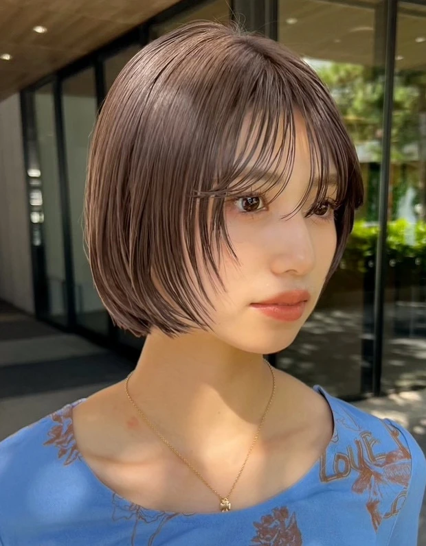 髪型　レイヤーボブ　ボブヘア　暗髪　小顔ヘア　サイド