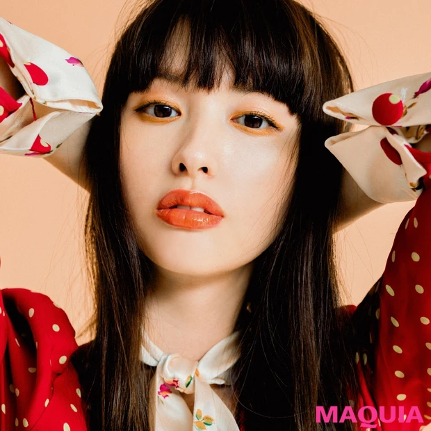 鈴木えみさんがトライ! フレアーパンツを履く日の、はちみつイエローメイク