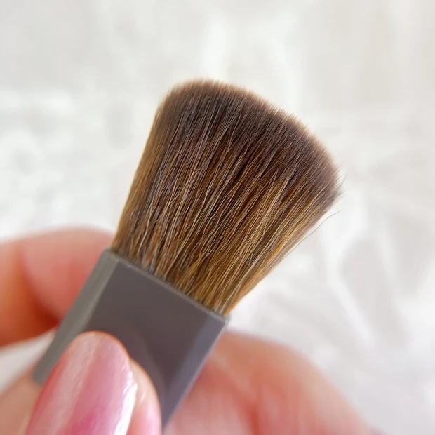 チークブラッシュ 付属のブラシ