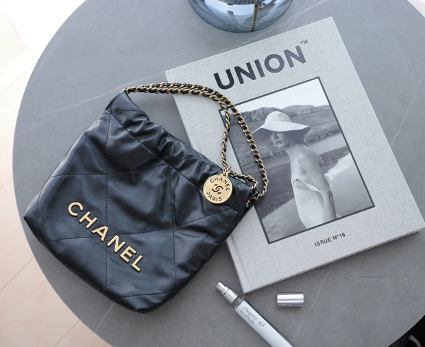 いい女の香りってこれか！🥹【 𝗔𝗶𝗮𝗺 】chapter65
_3