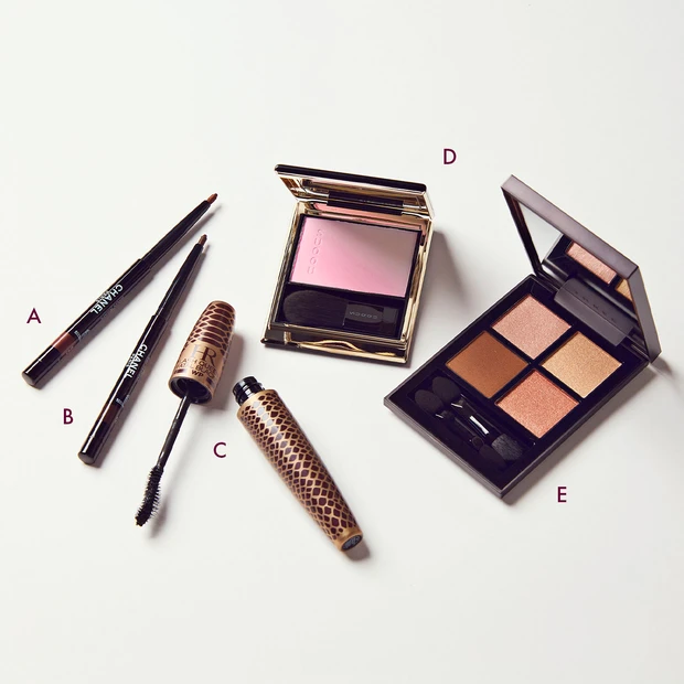 マキア 佐藤ありさ モデル メイク アイメイク デカ目 おすすめ シャネル ヘレナ ルビンスタイン SUQQU THREE