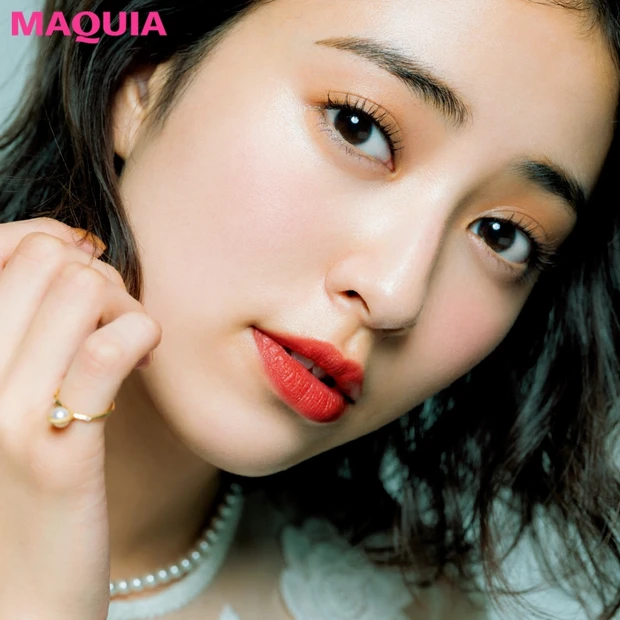 インサイドラインでデカ目を狙う！ 黒を使わない仕込みアイライナー講座