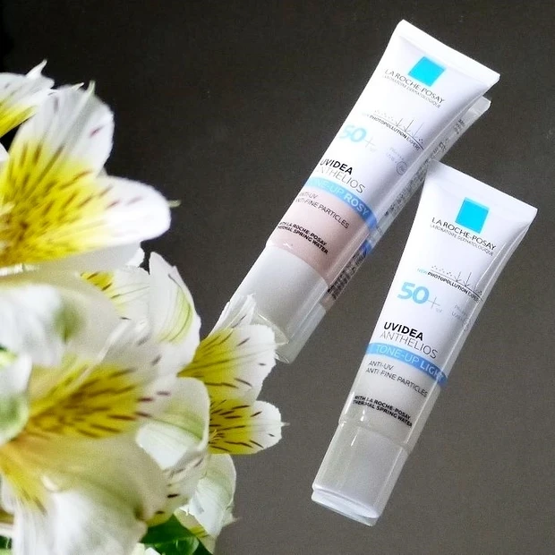 【ベストコスメ総なめ】ラロッシュポゼ2022年新色「クリア」も使える！うるサラ質感でSPF50+・PA++++【全3色比較】_6_1