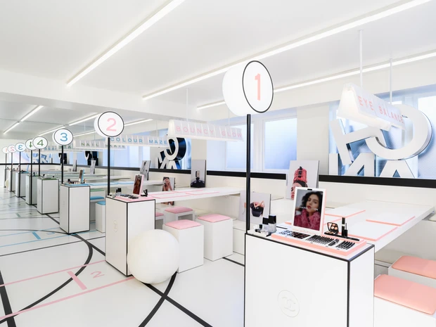 CHANEL BEAUTY HOUSE AT TOKYO(シャネル ビューティ ハウス)2F