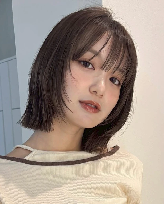髪型 レイヤーボブ ボブヘア エラ張りカバー 前髪あり サイド