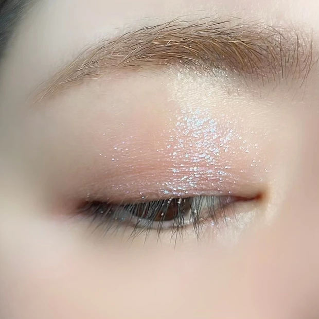 マジョリカマジョルカ(MAJOLICA MAJORCA〜シャドーカスタマイズ(フローティング)BL225 冷凍ベリー アイメイク