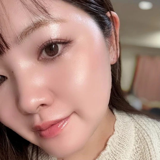 レイヤード フルリ チーク BR-8 ジャスミンブラウンのスウォッチ 口コミ