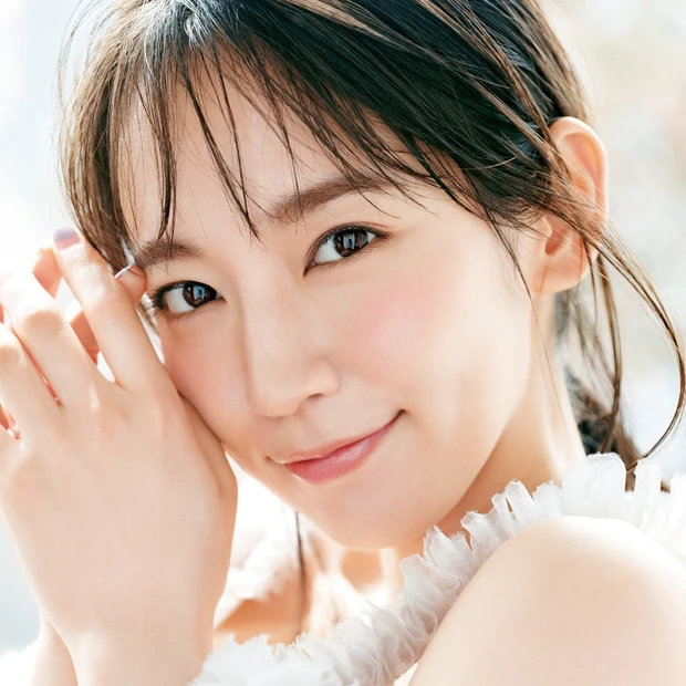 7月号の表紙は吉岡里帆さん！ ピュアな表情を引き出す「まろやかメイク」を…