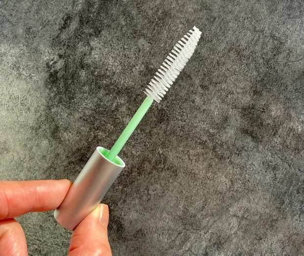 【Qoo10話題】梅雨・夏の湿気＆汗による髪悩み「narka フレッシュセバムヘアマスカラ」レビュー_5