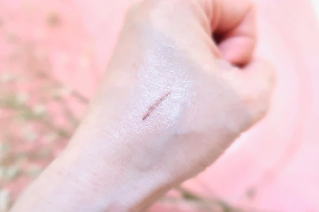 【4月15日発売☆まるでホイップを固めたような描心地のペンシルアイライナー】ディーアップ エアクリームペンシル_8