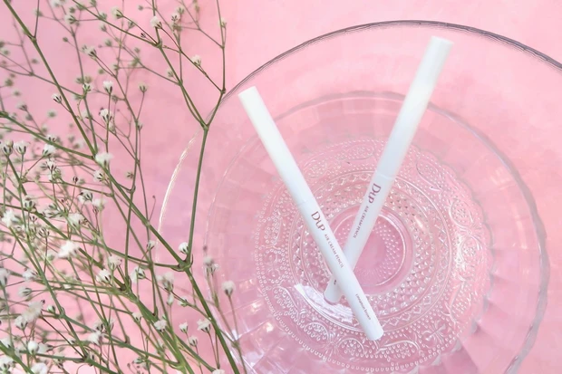 【4月15日発売☆まるでホイップを固めたような描心地のペンシルアイライナー】ディーアップ エアクリームペンシル_1_2