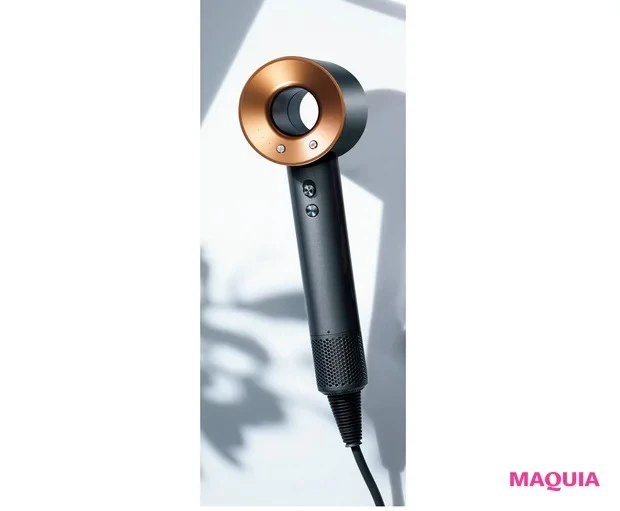 ダイソン Supersonic lonic ヘアドライヤーとは？_マイナスイオンを高速の風で届け、ツヤ髪に
