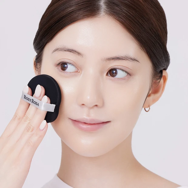 マキア　クッションファンデーション　塗り方　ロージーローザ　マルチファンデパフ　2