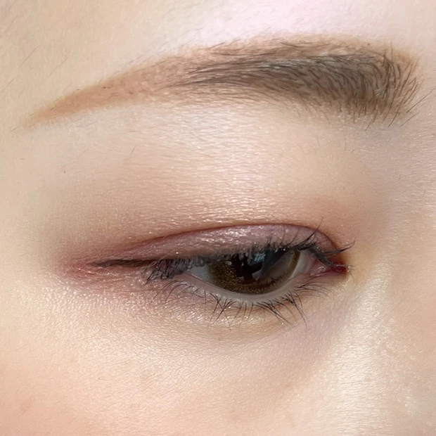 スリー 新作アイシャドウ 01 メイク