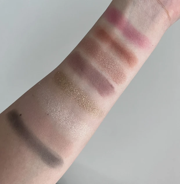 【毎日メイクもパーティメイクもこれ一つでOK🌹】ヴァレンティノビューティアイシャドウ_4_1