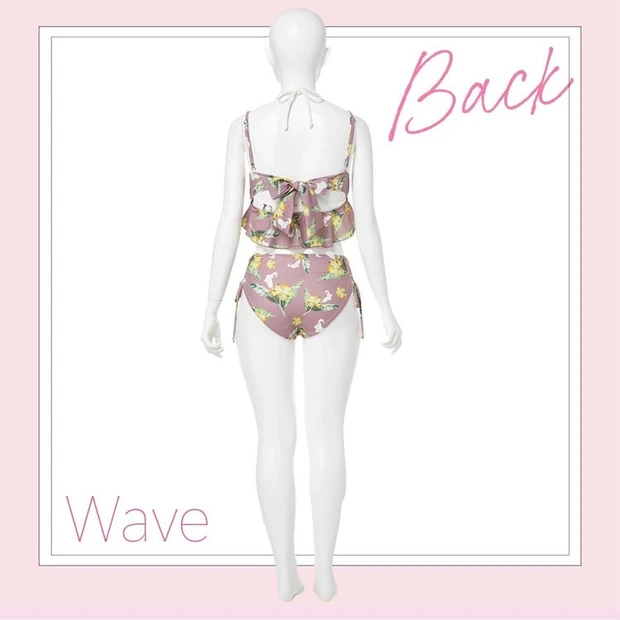 骨格ウェーブタイプにおすすめの水着_1.トップスのレイヤードで上半身にボリューム感を出すペプラム型_バック