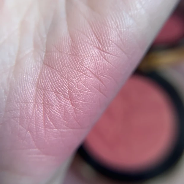 YSL メイクミーブラッシュ パウダー93 スウォッチ