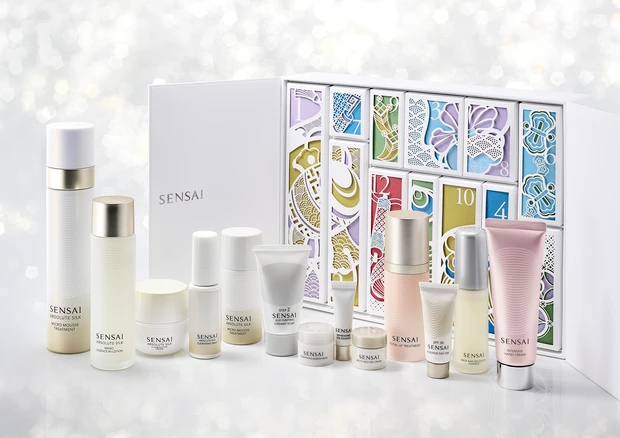 未使用品★RMK2017★クリスマスコフレ★ RMK - クリスマスコフレの通販 by のん's shop｜アールエムケー