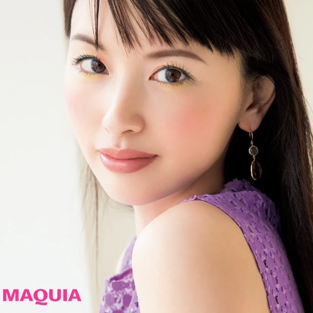 遊び心全開! ディオールの新作パレットで鈴木えみさんがカラフルメイク