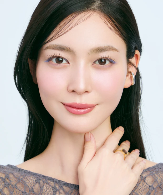 シャネル レ キャトル オンブル 29で盛り感メイクのやり方