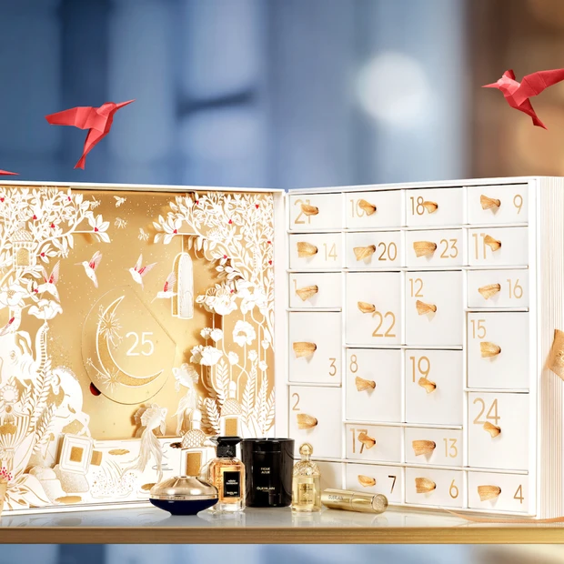 ゲランの名品25点を詰め込んだ超豪華アドベントカレンダーや香りのコフレが登場【クリスマスコフレ2025】
