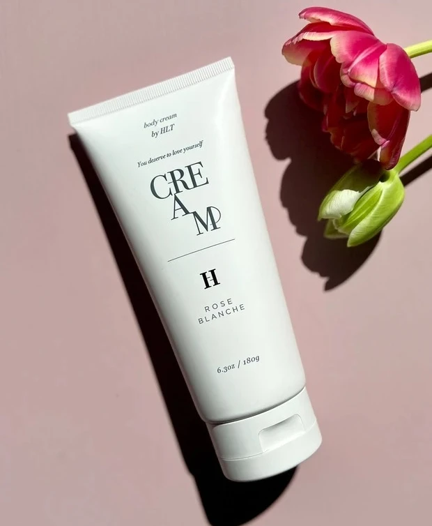 Her lip to BEAUTY SENSUAL RICH BODY CREAM -ROSE BLANCHE-