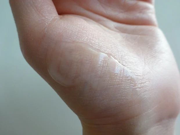 ＼敏感肌の私も使えた／高浸透ビタミンC美容液【CELASEEQ(セラシーク】_3