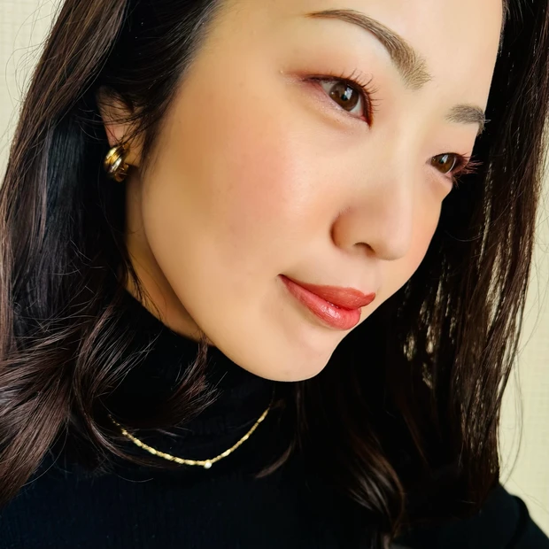 OSAJIの2024 SPRING MAKEUP COLLECTIONを使用したメイク