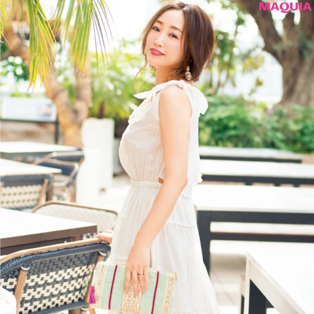 神崎恵流・休日昼のビアガーデンで長時間キレイをキープするメイク&ファッシ…