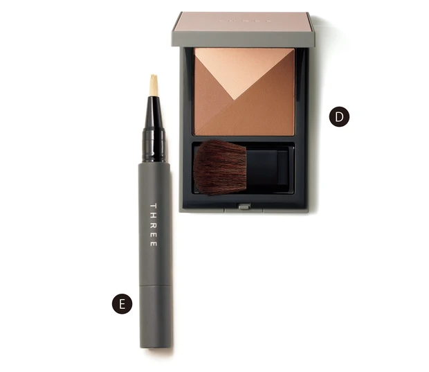 D シャドウプレイコントゥアリングパレット ￥6050、E アドバンスド スムージング コンシーラー YE ￥3850／THREE