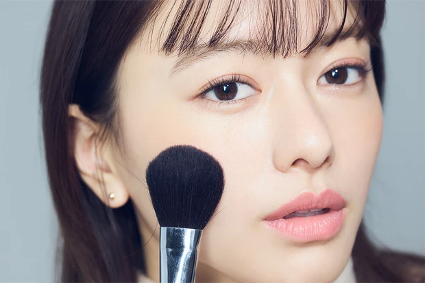 山本舞香のBeauty Script　2024年金運を上げる開運メイク　HOWTO①