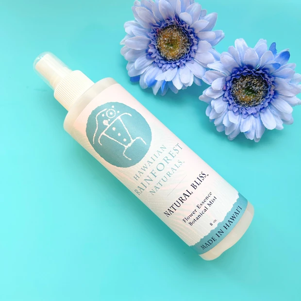 Hawaiian Rainforest Naturalsの「Natural Bliss Organic Botanical Mist」はハワイ島の野花の香りが特徴。甘くエキゾチックな香りがします。
