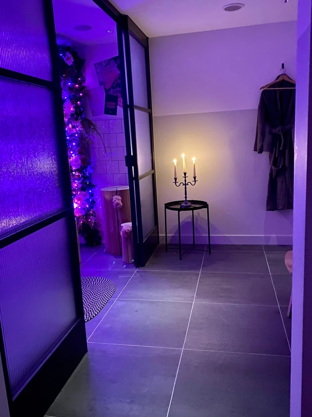 新宿のラッシュで本当のバスタブで入浴できる「SNOW FAIRY BOOK A BATH」バーチャルじゃありませんよ!_3_1