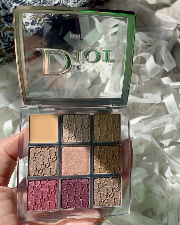 【クリスマスコフレ２０２１】画像多めでお届け！12月3日発売　ディオール　バックステージ　アイパレットホリデー限定カラー_3