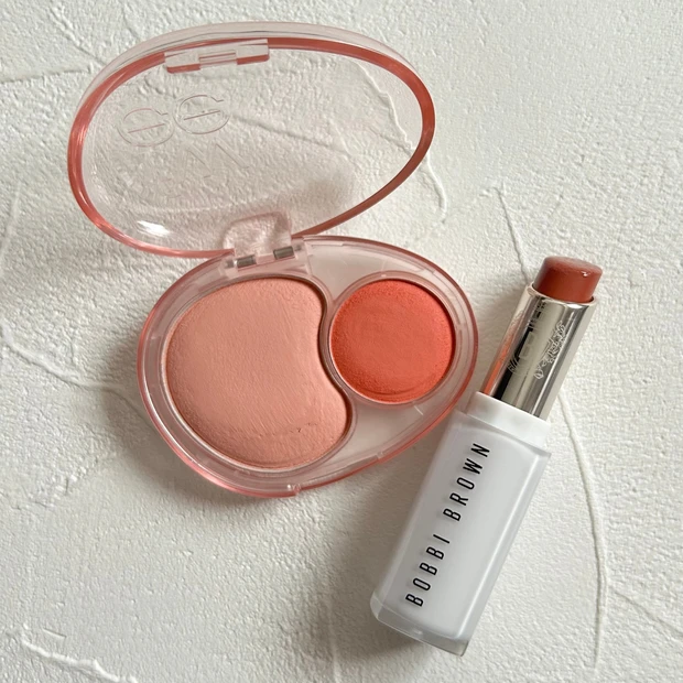 fweeデュアルチークメロウCR02、エクストラカラーシャイン675 パッケージ