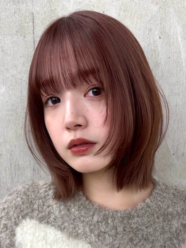 髪型　レイヤーボブ　ボブヘア　前髪あり　小顔ヘア　カットのポイント