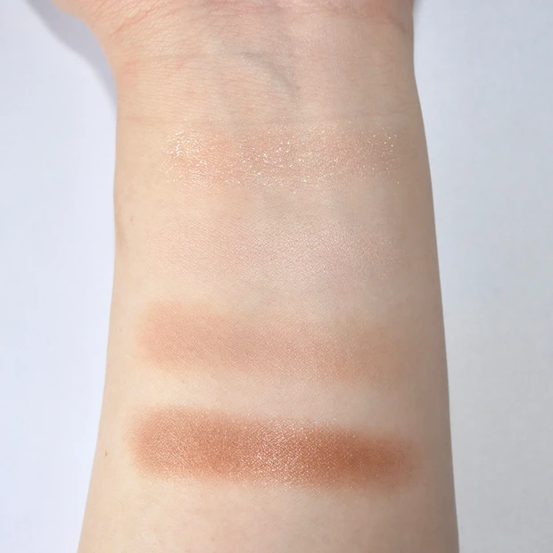 CEZANNE(セザンヌ)ベージュトーンアイシャドウ 02 ロージーベージュ スウォッチ