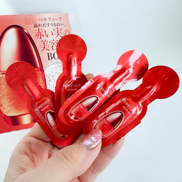 【豪華付録】マキア10月号通常版は戸田恵梨香さん表紙♡ETVOS・ランコム・ベネフィークの贅沢スキンケアBOX
_4_1