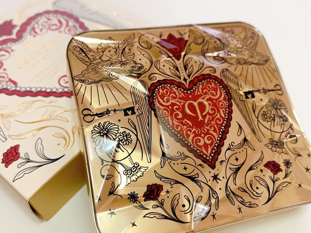 クレ・ド・ポー ボーテの名品ハイライトからバレンタインにぴったりの限定パッケージが登場！ 華やかなデザインに注目