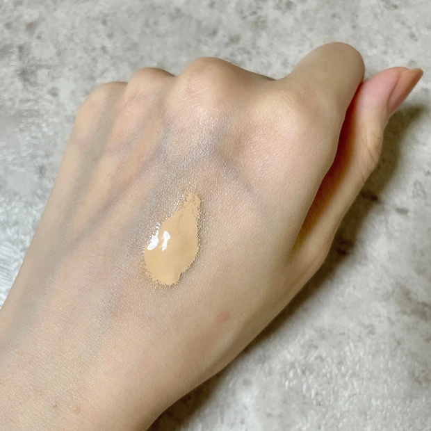 リキッド ファンデーション 10 ライトオークル