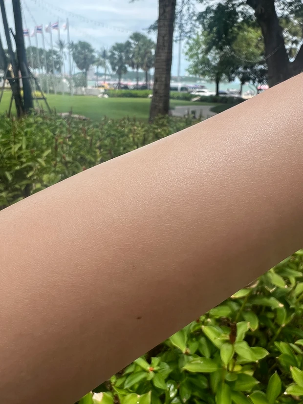 chant a charm チャントアチャーム日焼け止め ミルクUV オーガニックコスメ 使用感　スウォッチ