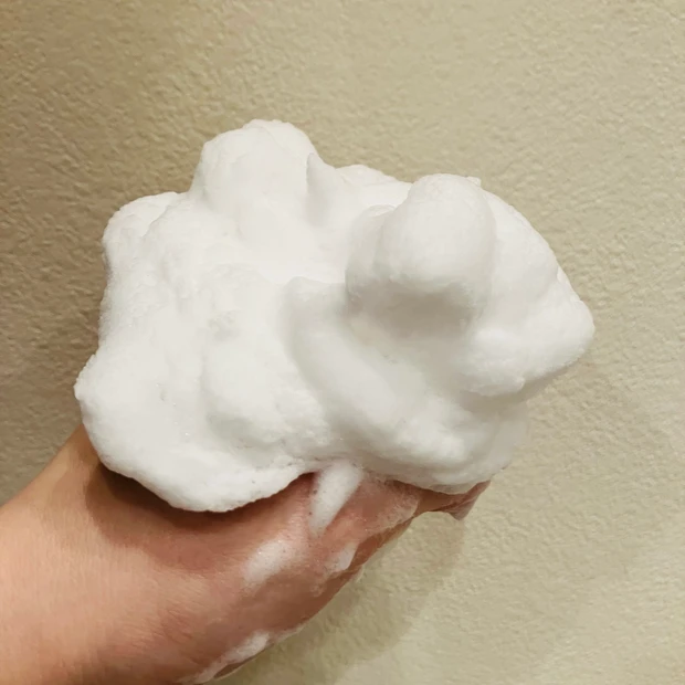 【カネボウ】使用感がやみつきになる濃密泡洗顔【摩擦レス】_4