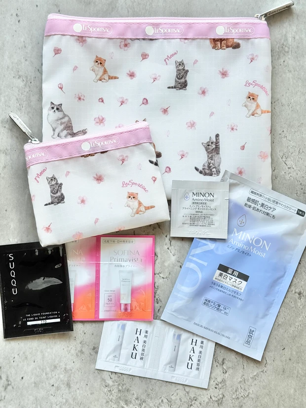 マキア4月号の特別付録!可愛すぎるレスポートサック『猫×桜柄の大小Wポーチ』。_9
